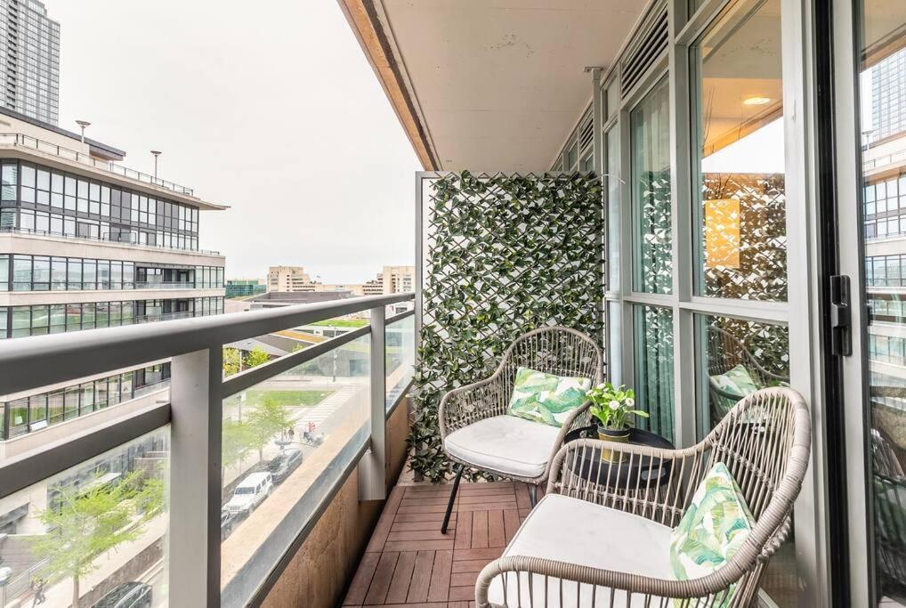 Luxury Suite Downtown Toronto Near Cn Tower Exteriör bild